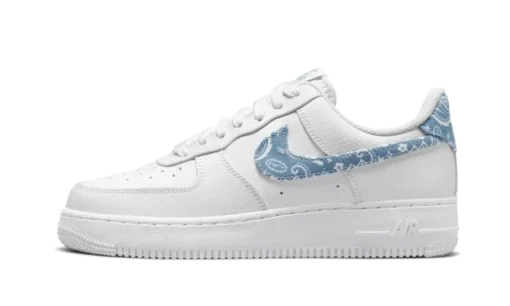 Essential White Worn Blue Paisley